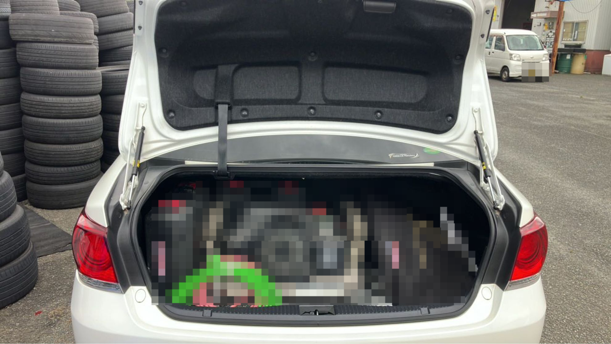 内装トランク