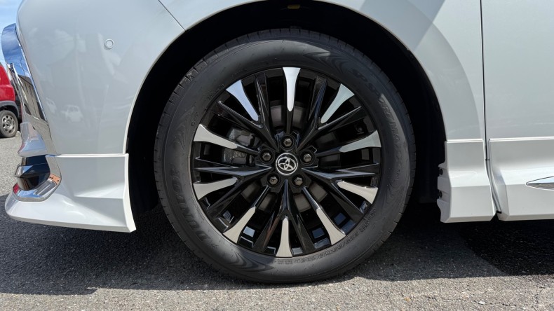 タイヤホイール前