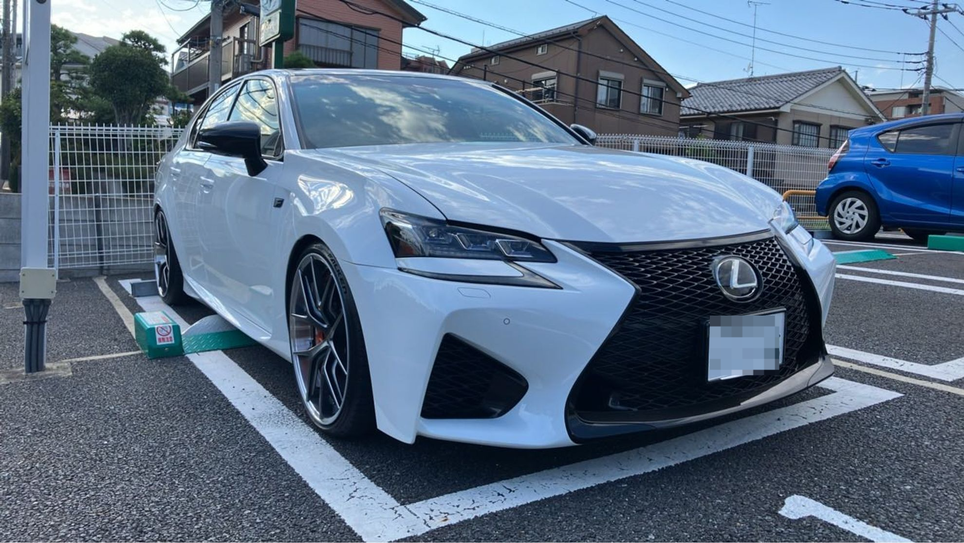 外装右前