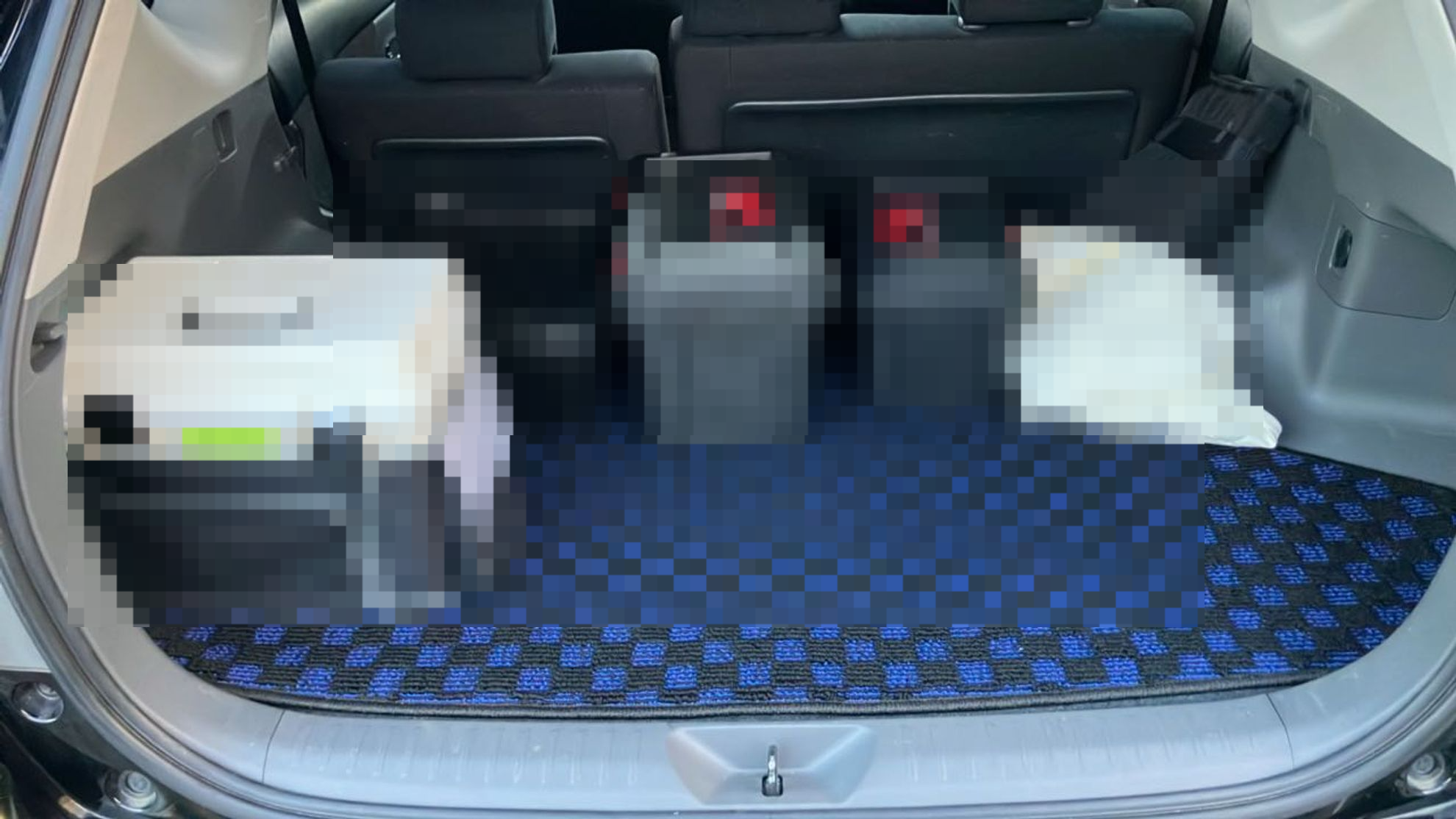 内装トランク