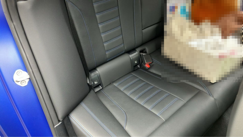 内装後方シート