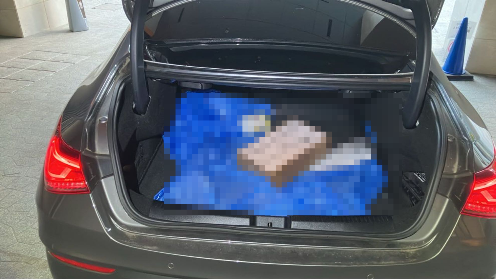 内装トランク