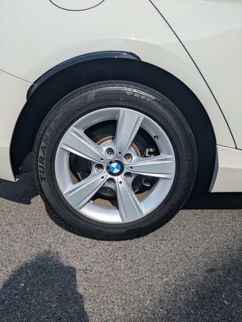 タイヤホイール前