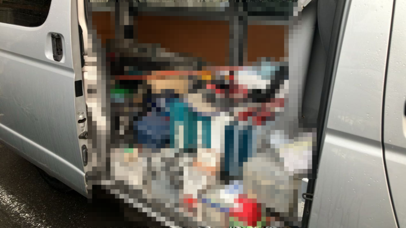 内装後方シート