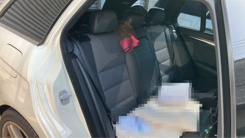 内装後方シート