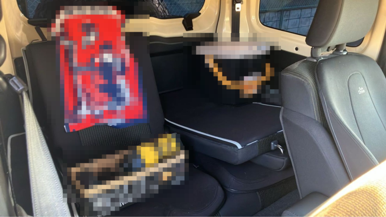 内装後方シート