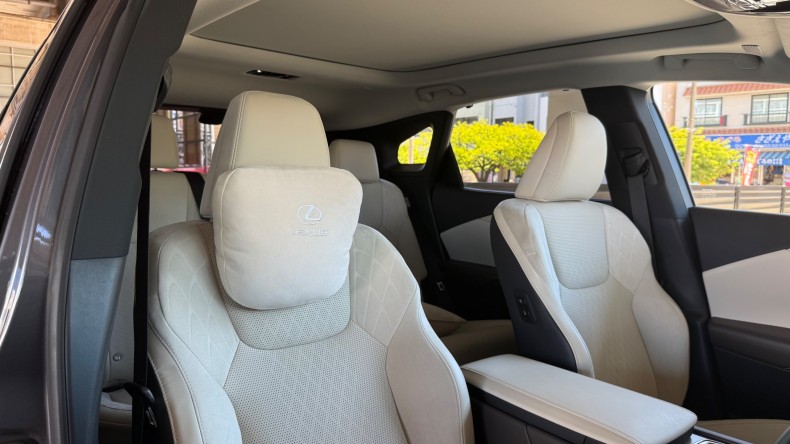 内装前方シート