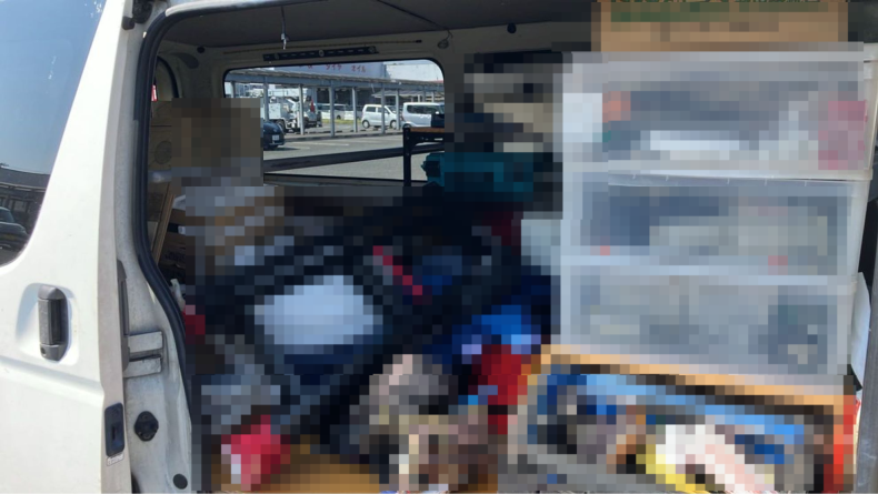 内装後方シート