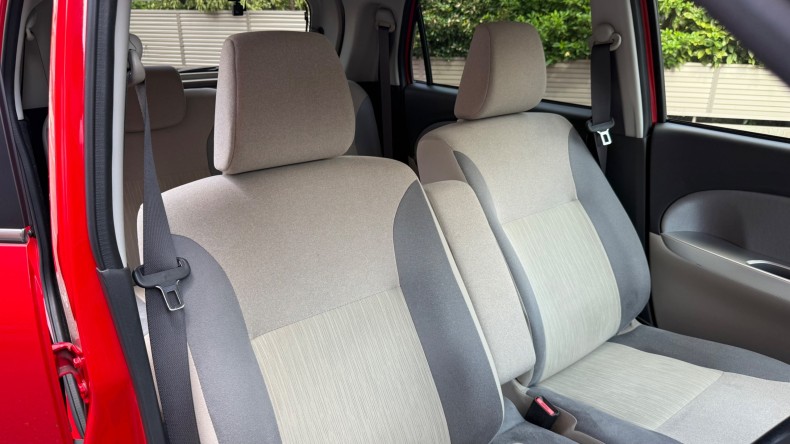 内装前方シート