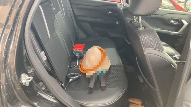 内装後方シート