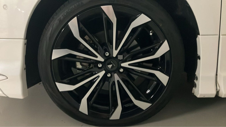 タイヤホイール前