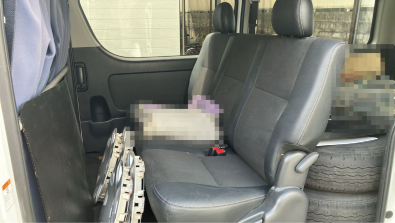 内装後方シート