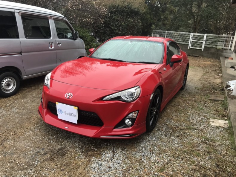 car_main_img