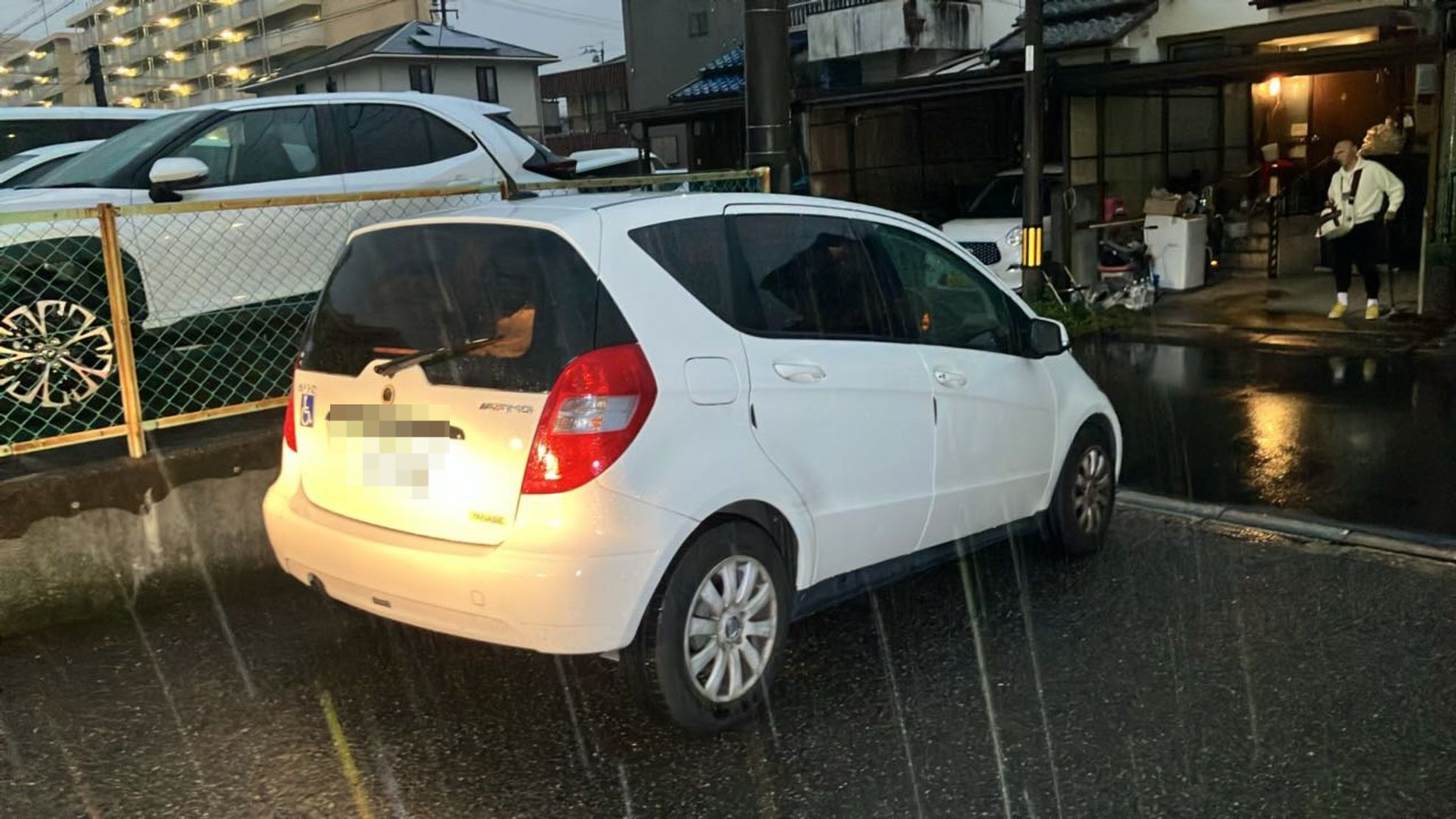 外装右後