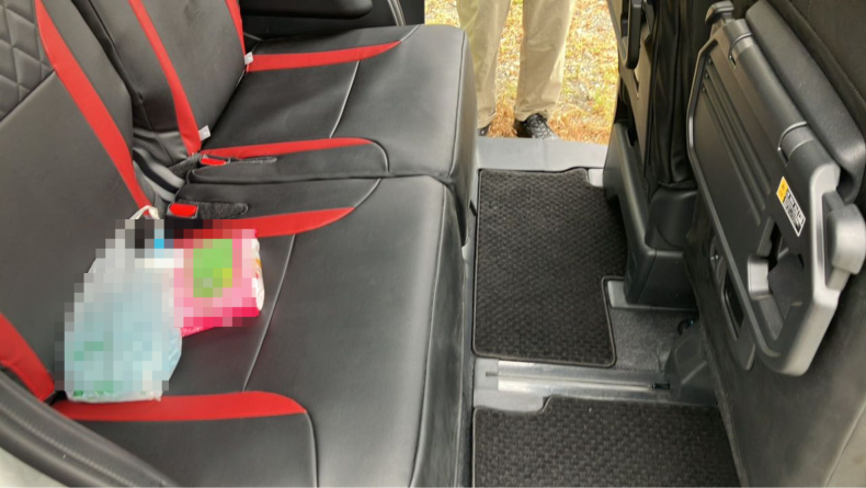 内装後方シート