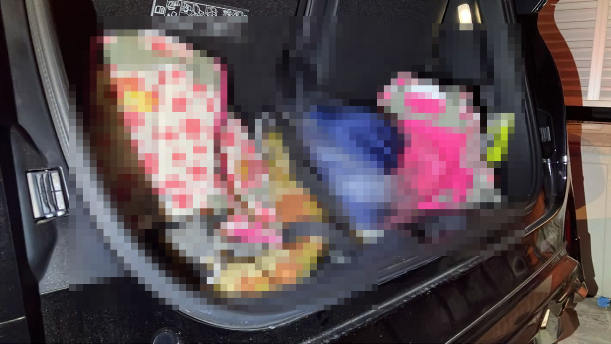 内装トランク