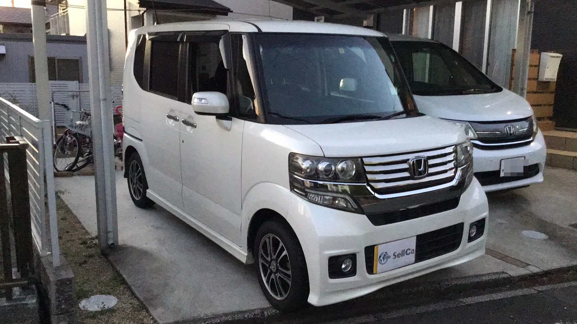外装右前