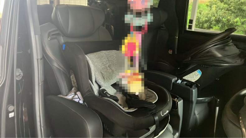 内装後方シート