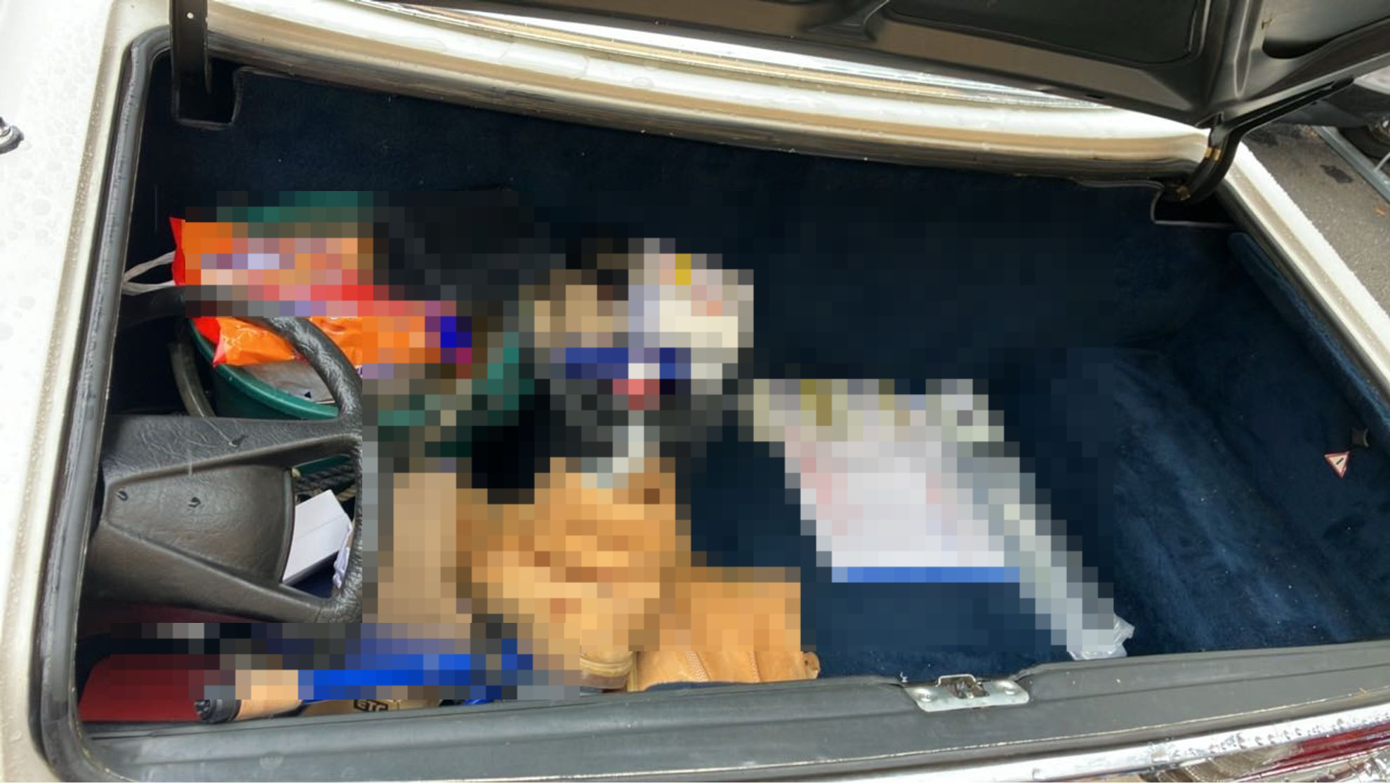 内装トランク