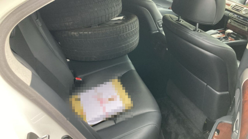 内装後方シート