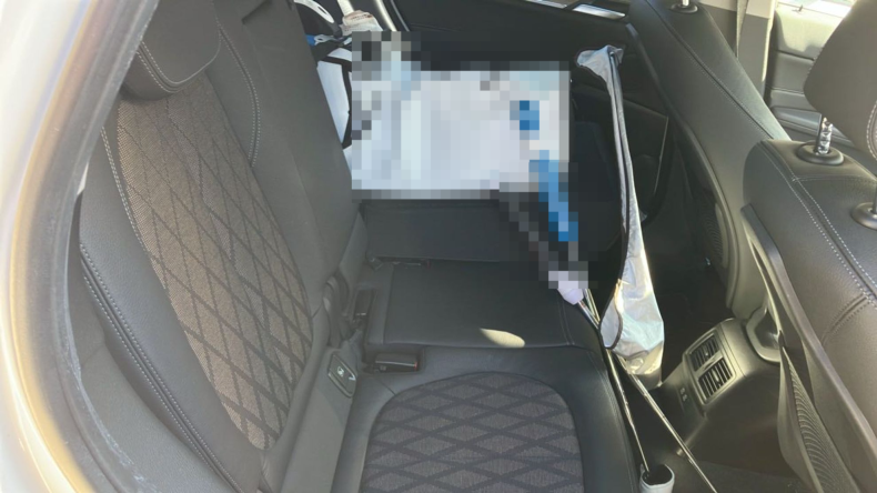 内装後方シート