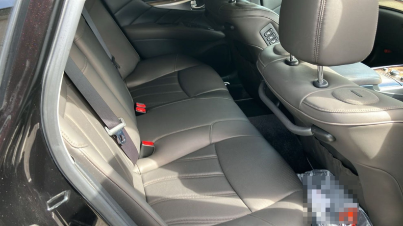 内装後方シート