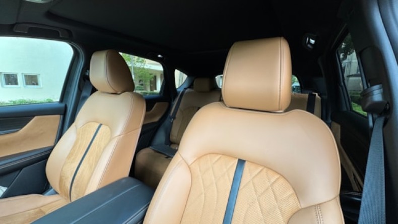 内装前方シート