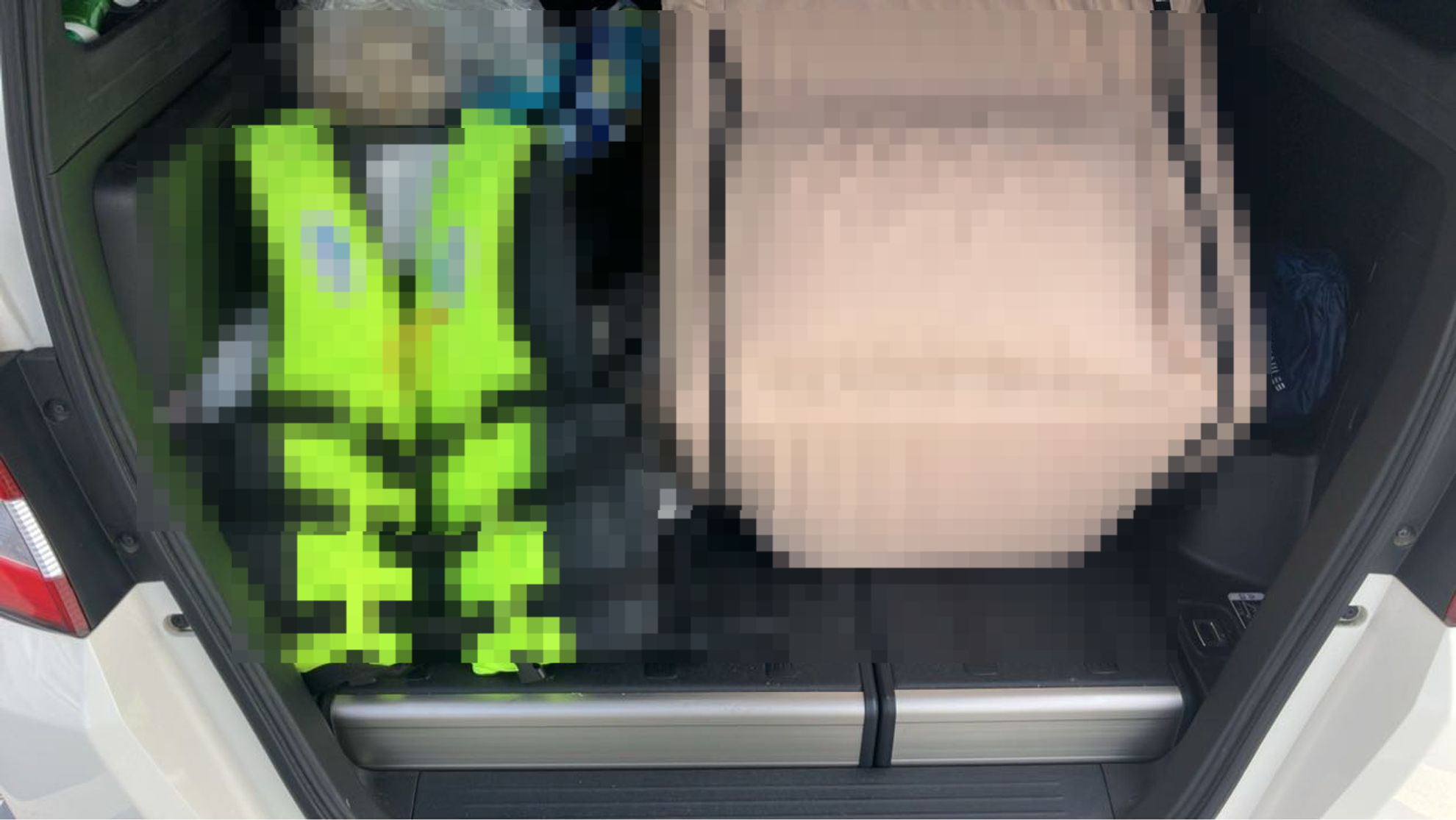 内装トランク