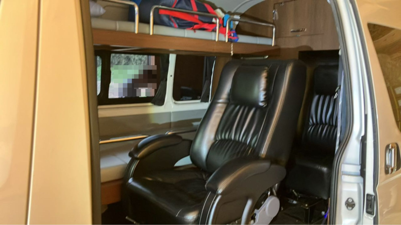 内装後方シート