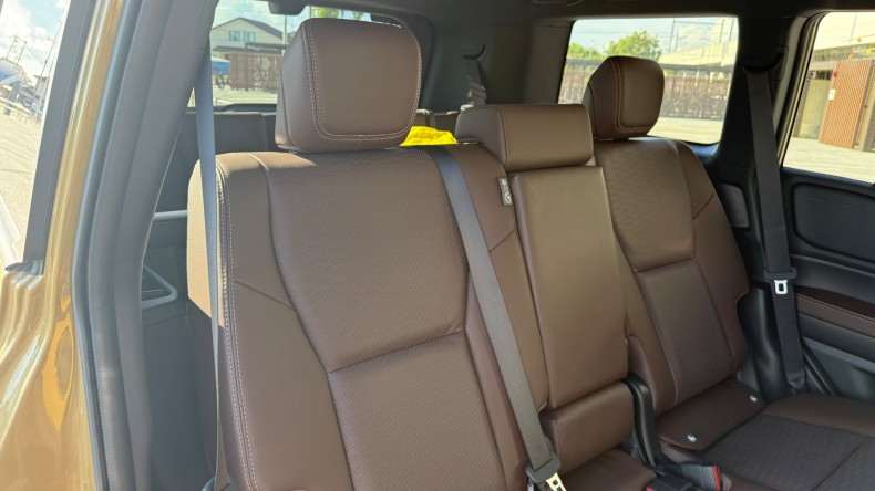 内装後方シート