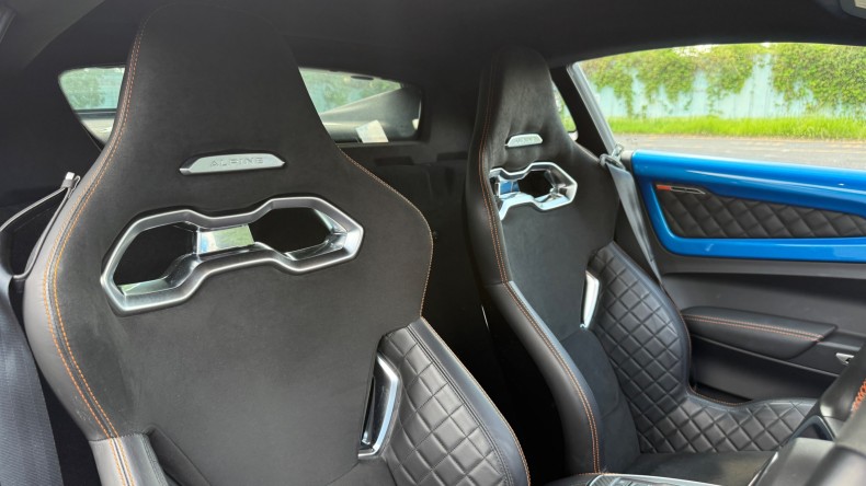 内装前方シート