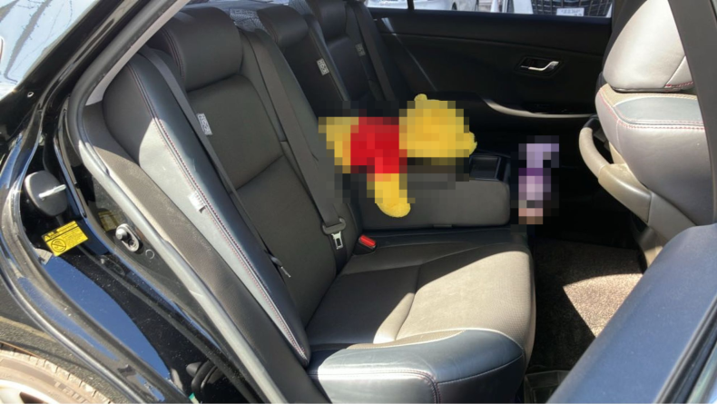 内装後方シート