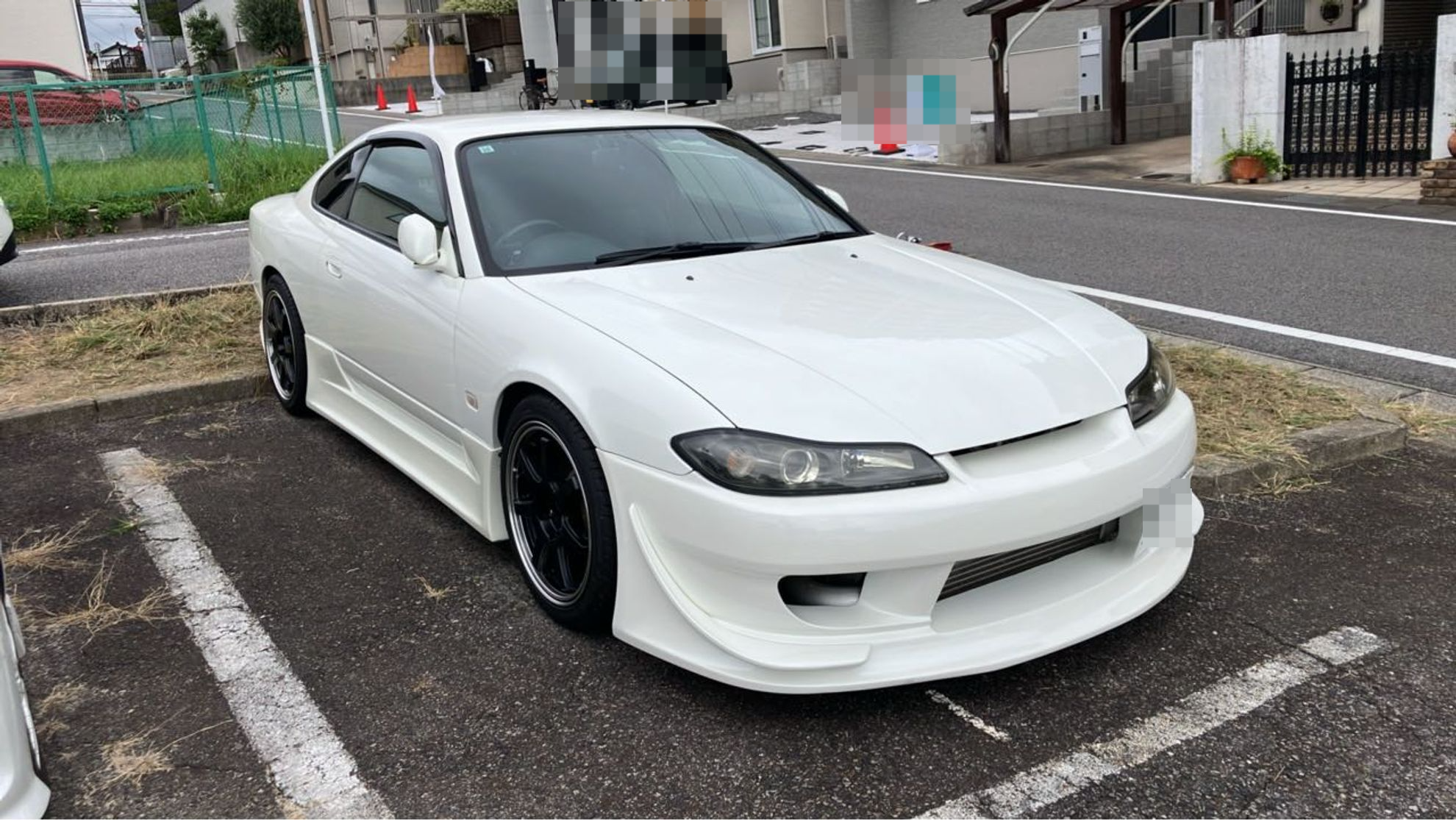 外装右前