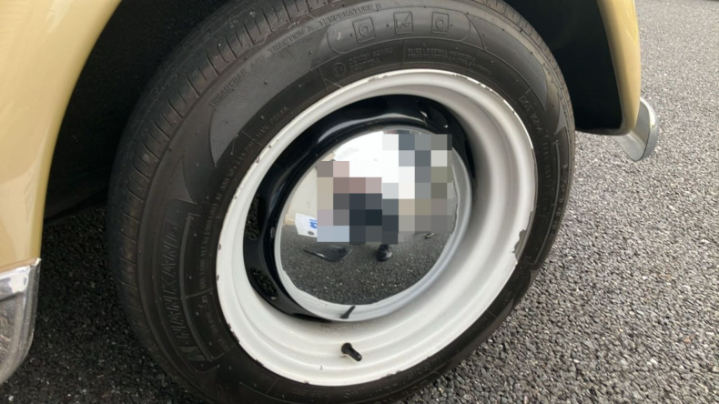 タイヤホイール前