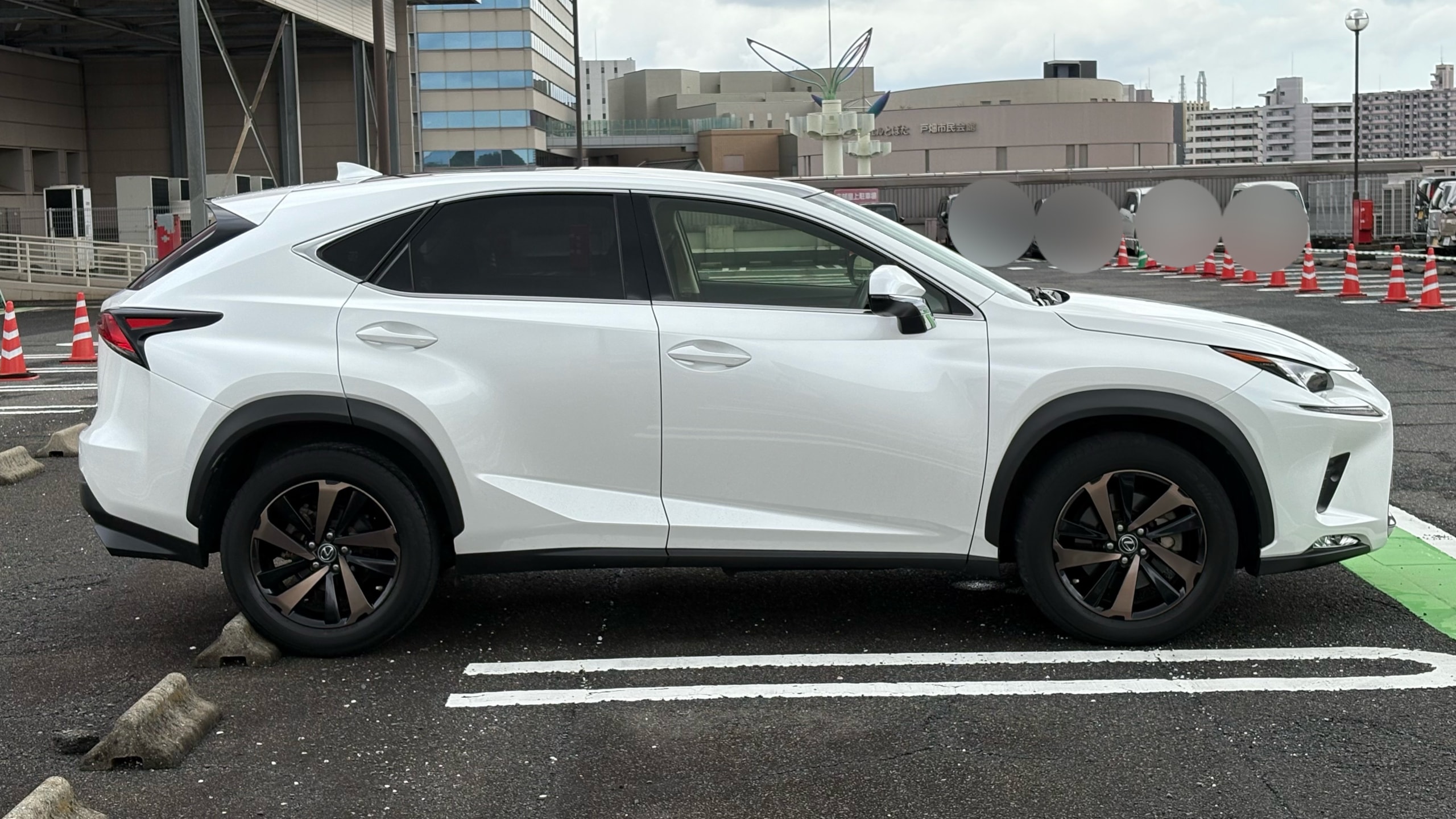 外装右