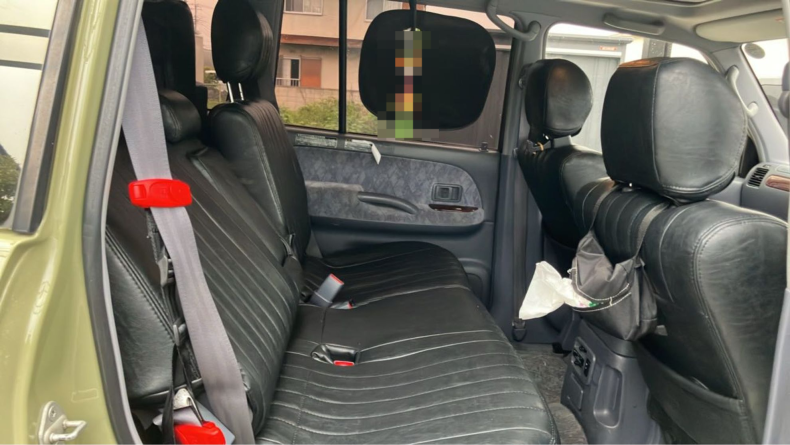 内装後方シート