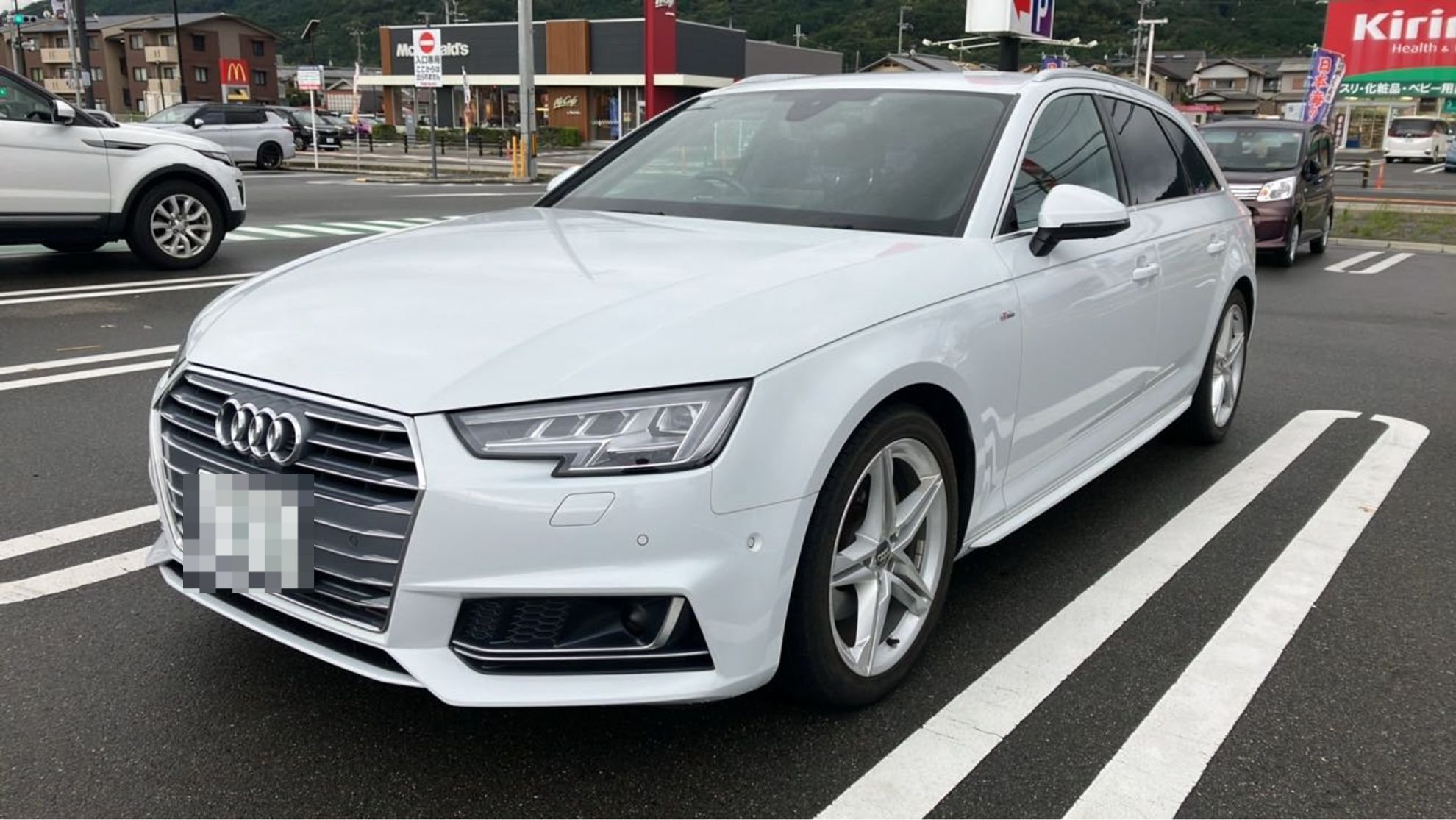 アウディ Ａ４アバントの売買実績画像