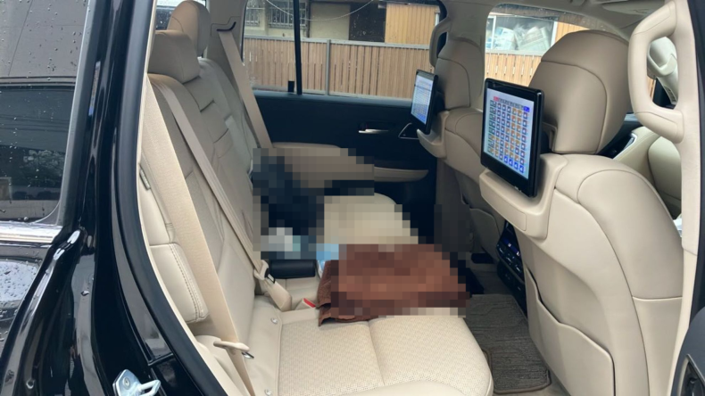 内装後方シート