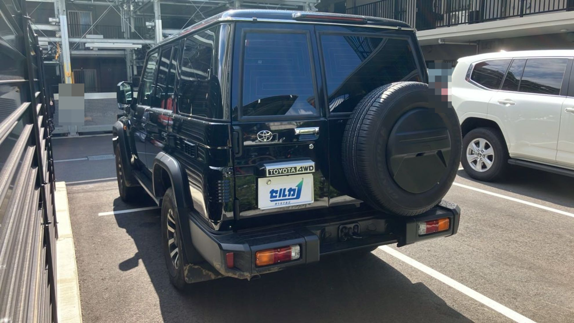 外装左後方