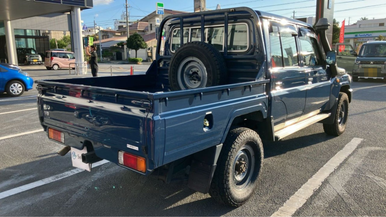 外装左後方