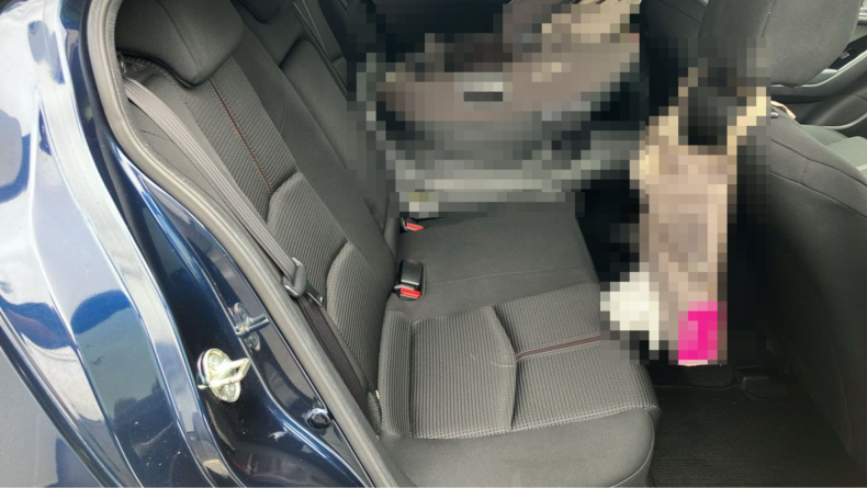 内装後方シート