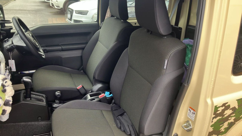 内装後方シート