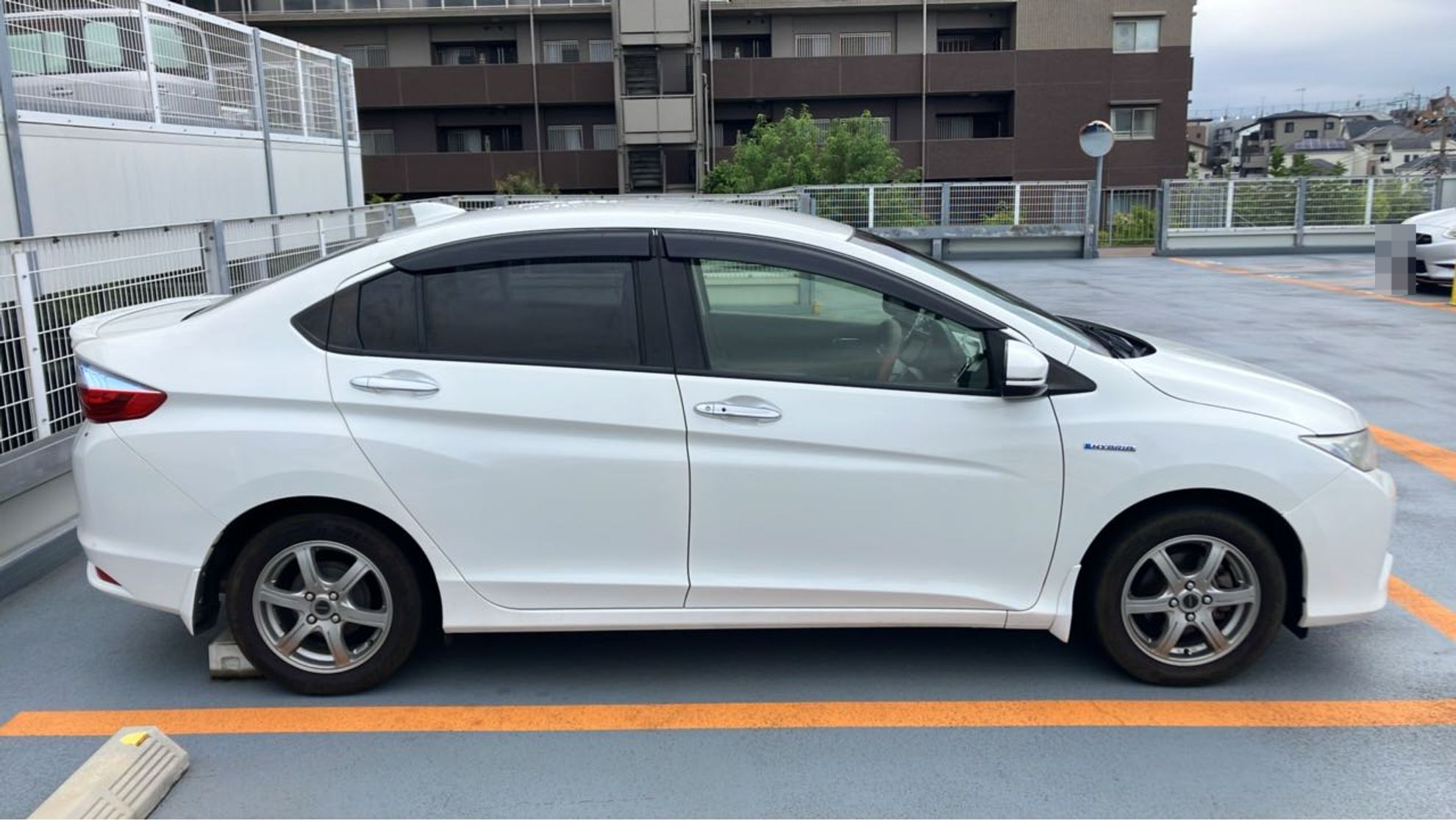 外装右