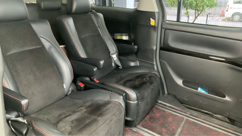 内装後方シート