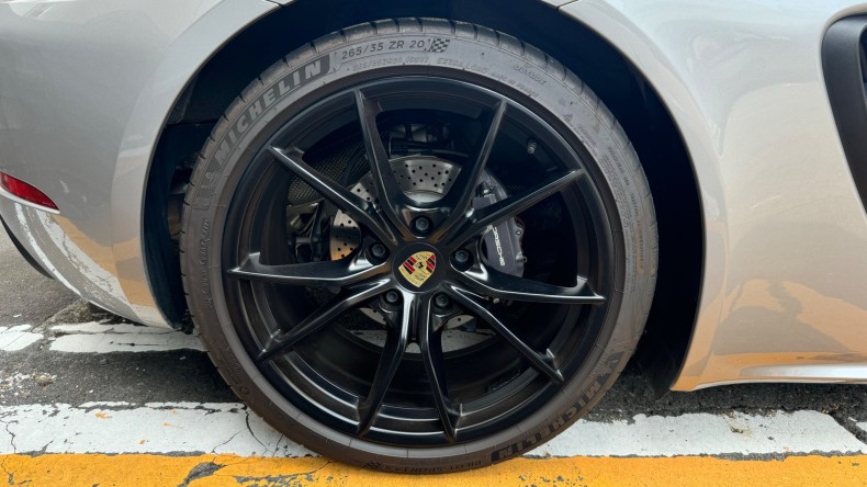 タイヤホイール後