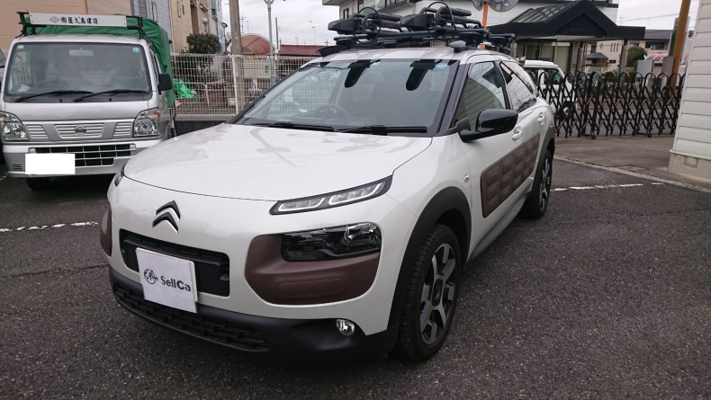 car_main_img
