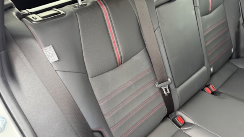 内装後方シート