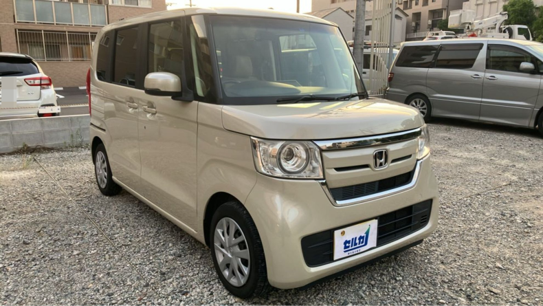 外装右前