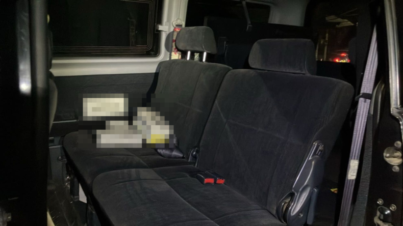 内装後方シート