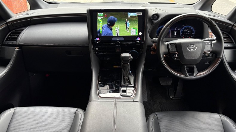 内装インパネ全体